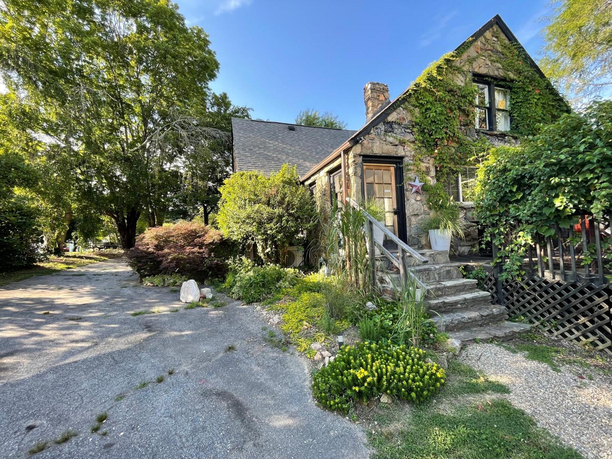 Asheville Urban Farmhouse Entire Home 4 Mi To Dt المظهر الخارجي الصورة